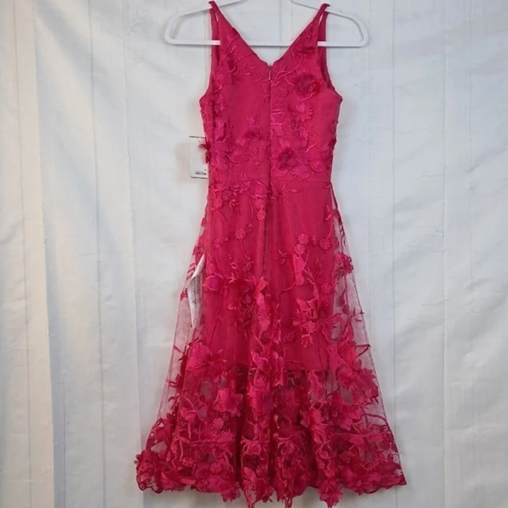 Dress The Population Audrey 3D Floral V-Neck Sleeveless Fuchsia‎ Pink Midi Dress
